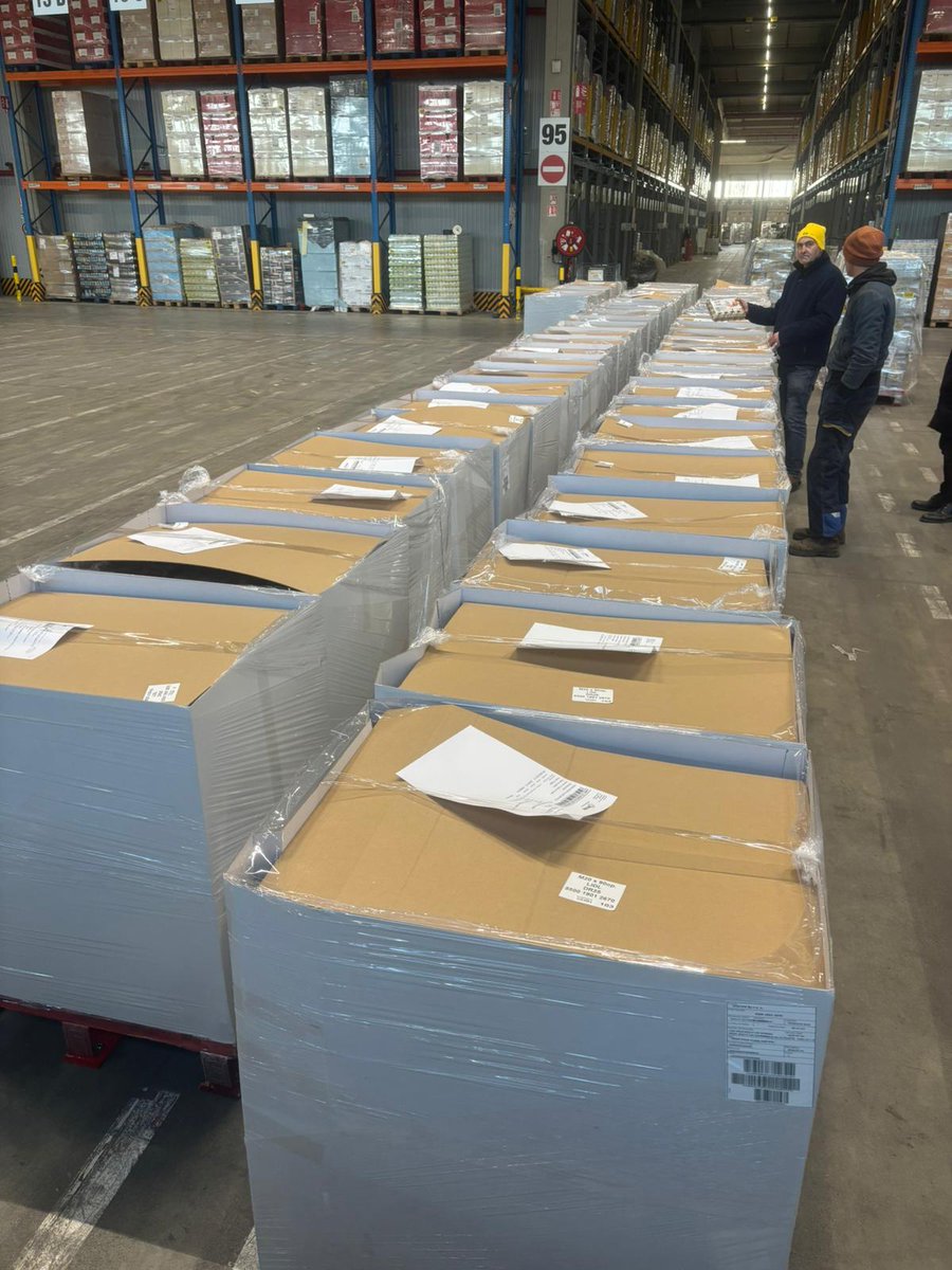 🔴 MOBILISATION À #CAMBRAI – CE QUE NOUS AVONS VU EN DÉBUT DE SEMAINE NE PEUT PAS PASSER INAPERÇU

Sur la plateforme LIDL de Cambrai, 5 hectares d’entrepôt et 66 palettes d’œufs en provenance de Pologne.

En début de semaine, les adhérents de la @Coordination Rurale