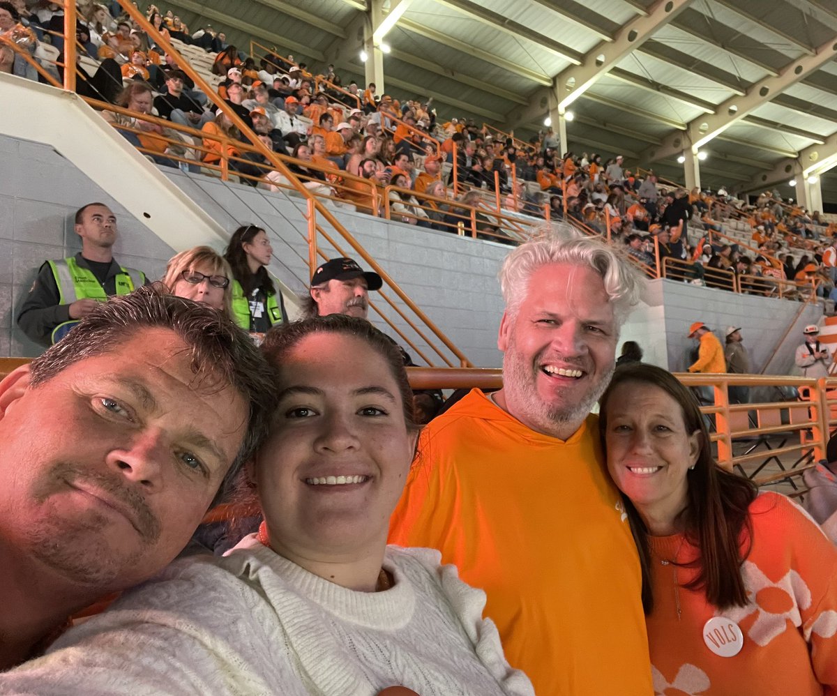 92Vol's tweet image. Happy Birthday to the Ultimate #VFL, @LylePatton8657 🍊