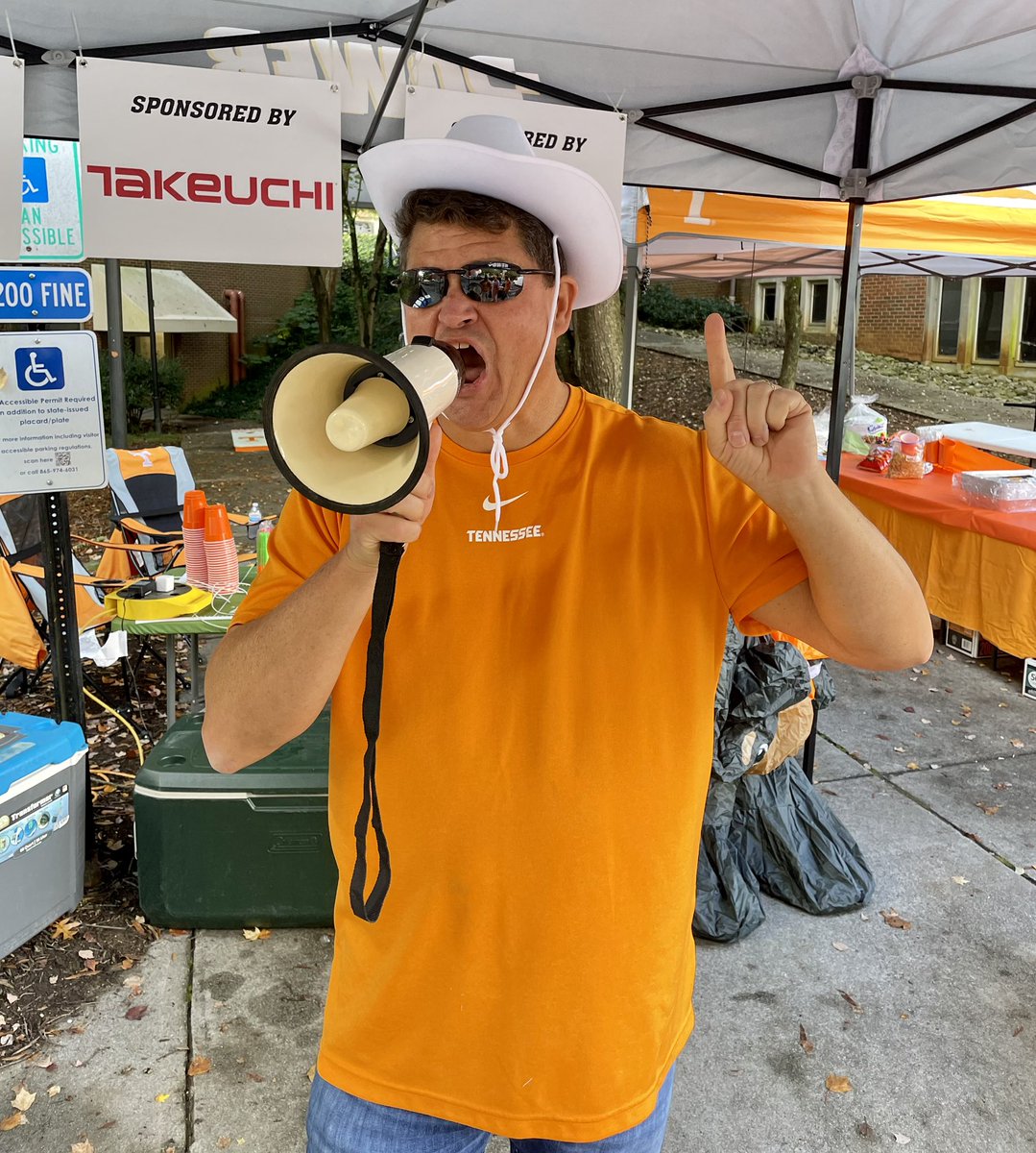 92Vol's tweet image. Happy Birthday to the Ultimate #VFL, @LylePatton8657 🍊