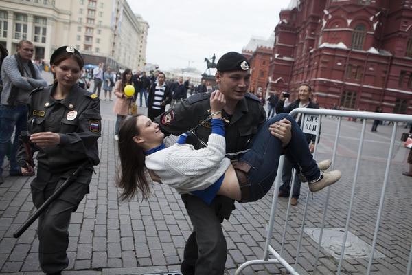 AnnaGvarishvili's tweet photo. It is increasingly clear that the Georgian Dream regime is using its harshest measures against anti-Putin Russian political prisoners for participating in #GeorgiaProtests.

Three days ago, Anastasia Zinovkina was transferred to a closed-type prison, where she is locked in her cell for 23 hours a day and allowed only one hour outside. Authorities have also restricted her ability to make phone calls.

Zinovkina has serious spinal medical issues and has been requesting proper medical treatment for months, without success. Her partner is also imprisoned on the same charges. She has no support network in Georgia, as authorities have refused to allow her mother to enter the country.