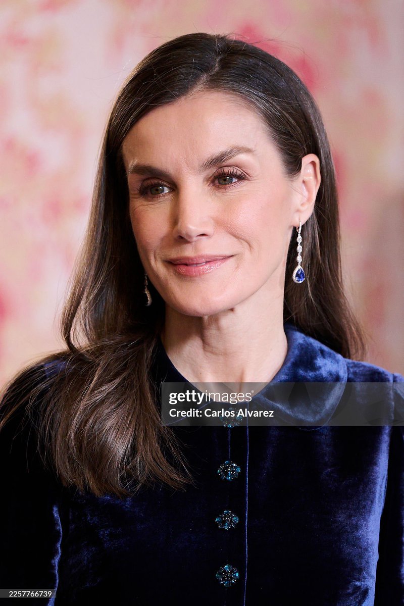 felizias22504's tweet photo. La Reina Letizia en el Recibimiento al Cuerpo Diplomático. 

📍Palacio Real - Madrid 
📆 23/01/2026
📸 @CarlosAlvGetty https://t.co/qxKEFpXc1b