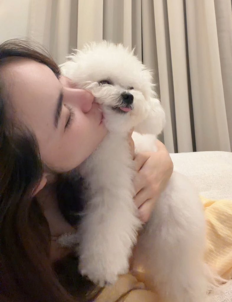 LS_CL_N's tweet image. Love you na ja 🤍

NEW CHAPTER CHARLOTTE23
#CharlotteAustin #ชาล็อตออสติน
@itscharlotty