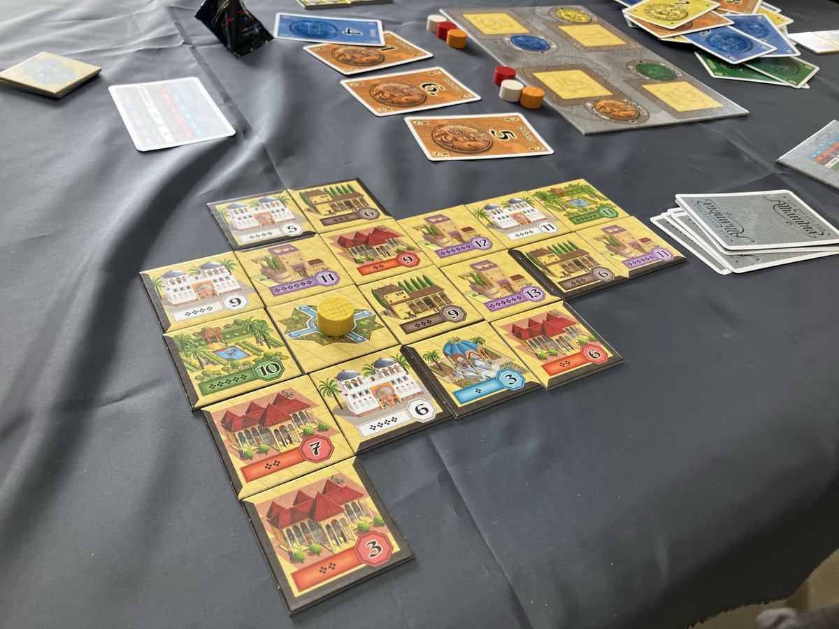 1/18遊んだゲーム
HITSTER
アルハンブラ
赤の大聖堂(The Red Cathedral)
ロシアンレールロード(Russian Railroads)
ポーションエクスプローラ