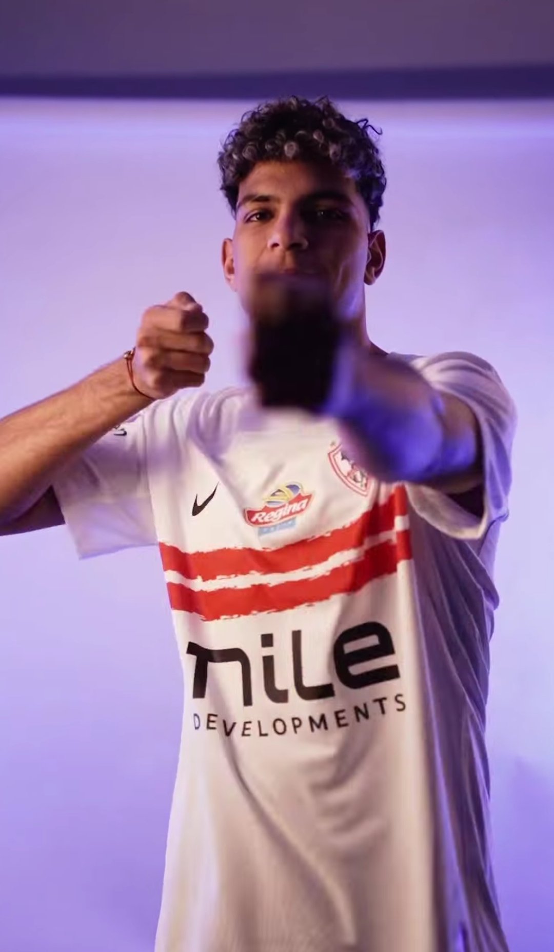 مش كل اللي بيتقال حقيقة.. الزمالك مش مجرد نادي ده بيتي. لقطات من إعلان الزمالك تجديد عقد لاعبه محمد السيد لمدة 3 مواسم ونصف 