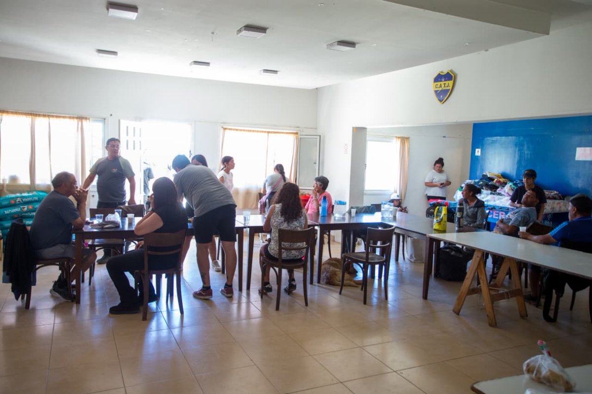 ☑ Quiero destacar el enorme trabajo que vienen realizando los clubes Florentino Ameghino  y Talleres Juniors. 

En un contexto muy complicado para todos los vecinos y vecinas, demostraron un compromiso ejemplar, poniéndose literalmente el barrio al hombro.