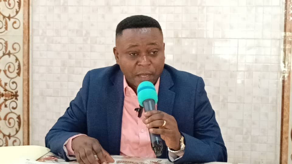 KalinaYane's tweet photo. #RDC#MAÏ-NDOMBE# MARÉCHAL AUBAINE AUBAINE demande des explications au  GOUVERNEUR NKOSO KEVANI LEBON sur la sortie des fonds sous forme de «  fonds secret» de plus de 5.000.000 $ en 2025. https://t.co/UlcKvznMba