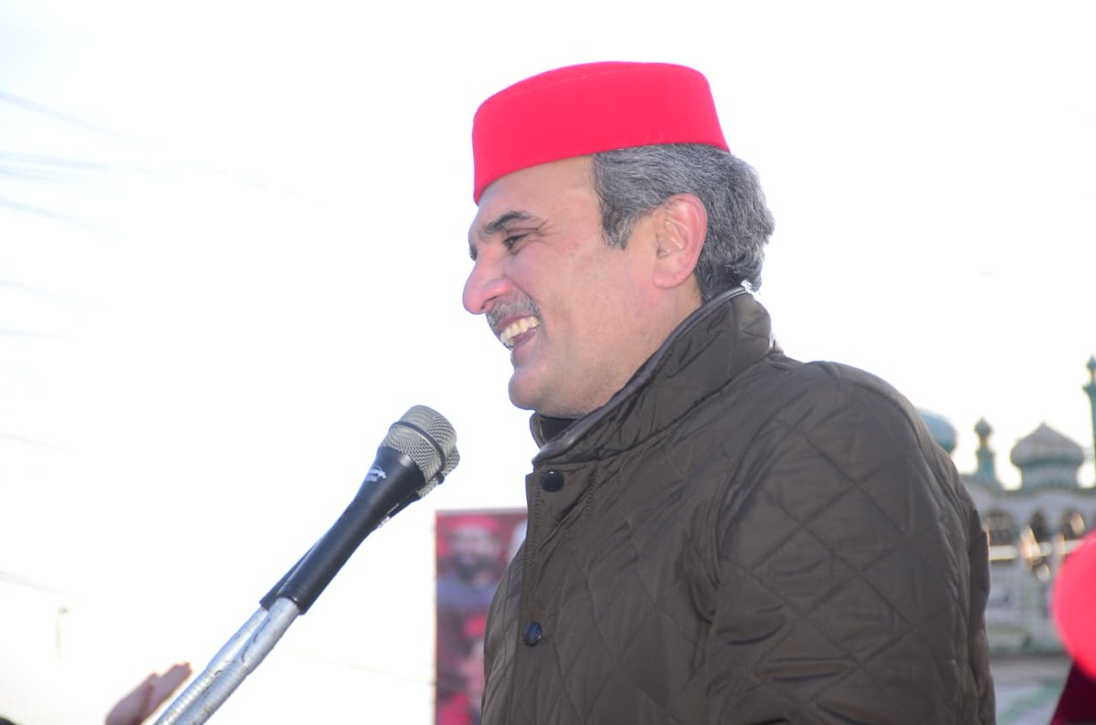 ANPMarkaz's tweet photo. عوامی نیشنل پارٹی پختونخوا کے زیرِ اہتمام، فخرِ افغان باچا خان کی 38ویں اور قائدِ جمہوریت خان عبدالولی خان کی 20ویں برسی کے موقع پر چارسدہ میں عظیم الشان جلسۂ عام کا انعقاد۔ سابق وزیرِ اعلیٰ پختونخوا امیر حیدر خان ہوتی خطاب کر رہے ہیں۔

#ANP | #ANPPakhtunkhwa | #BachaKhanWeek2026