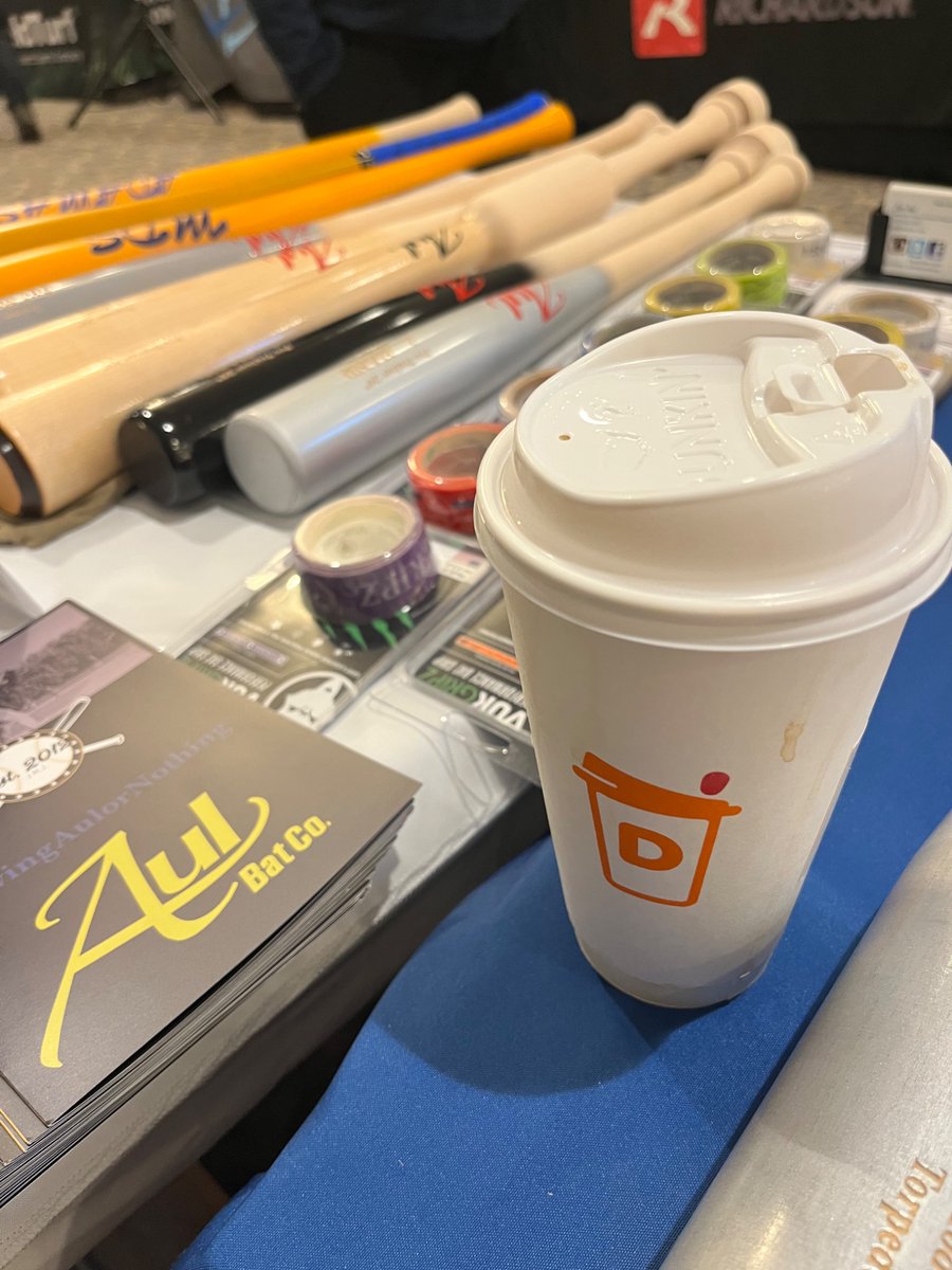 Aul Bat Company tweet media