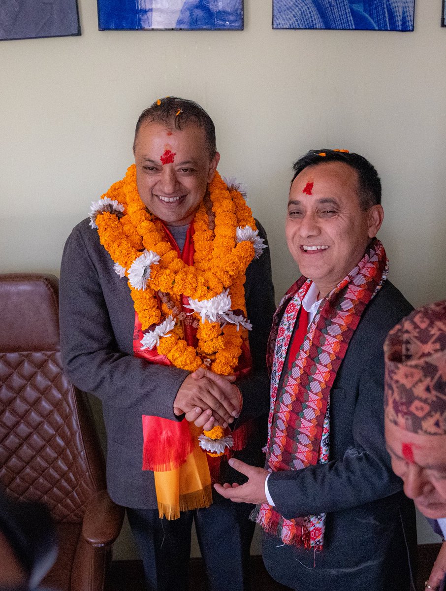 thapagk's tweet image. बदल्यौं कांग्रेस, बदल्छौ देश !

यही संकल्पका साथ नयाँ यात्रा प्रारम्भ गर्दैछौं हामी । 
हाम्रो केवल एक ध्येय छ - देशको समुन्नति ।