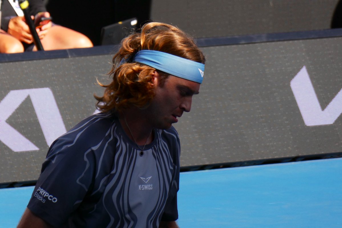 Amekingdra's tweet image. Rublev today 💔 

Only time I could watch a match of his so have some photos