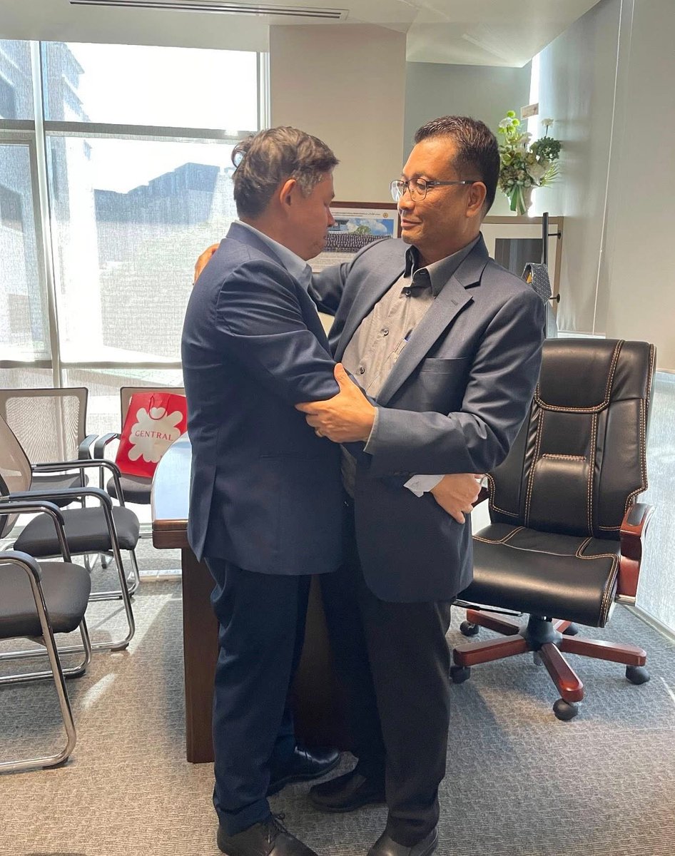 GAY LOVE รุ่นใหญ่ tweet media