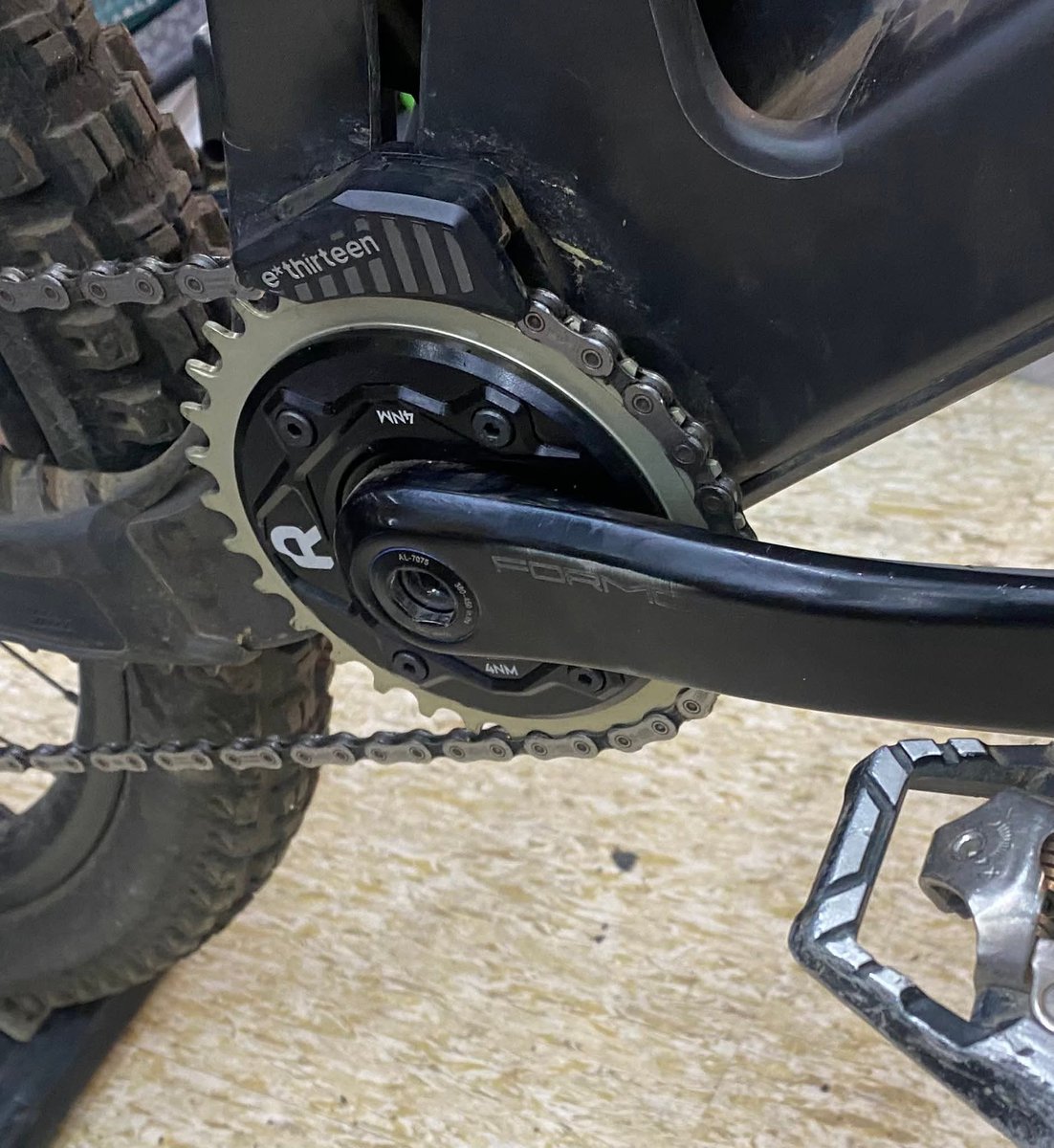 OVERRIDES_MTB's tweet photo. サンタクルズV10とブロンソンにRIMPACTチェーンダンパーを装着しました、御注文ありがとうございます。チェーンデバイスとの相性はethirteenの方が良さそうですね。
#RIMPACT https://t.co/xPl6KWtPvk