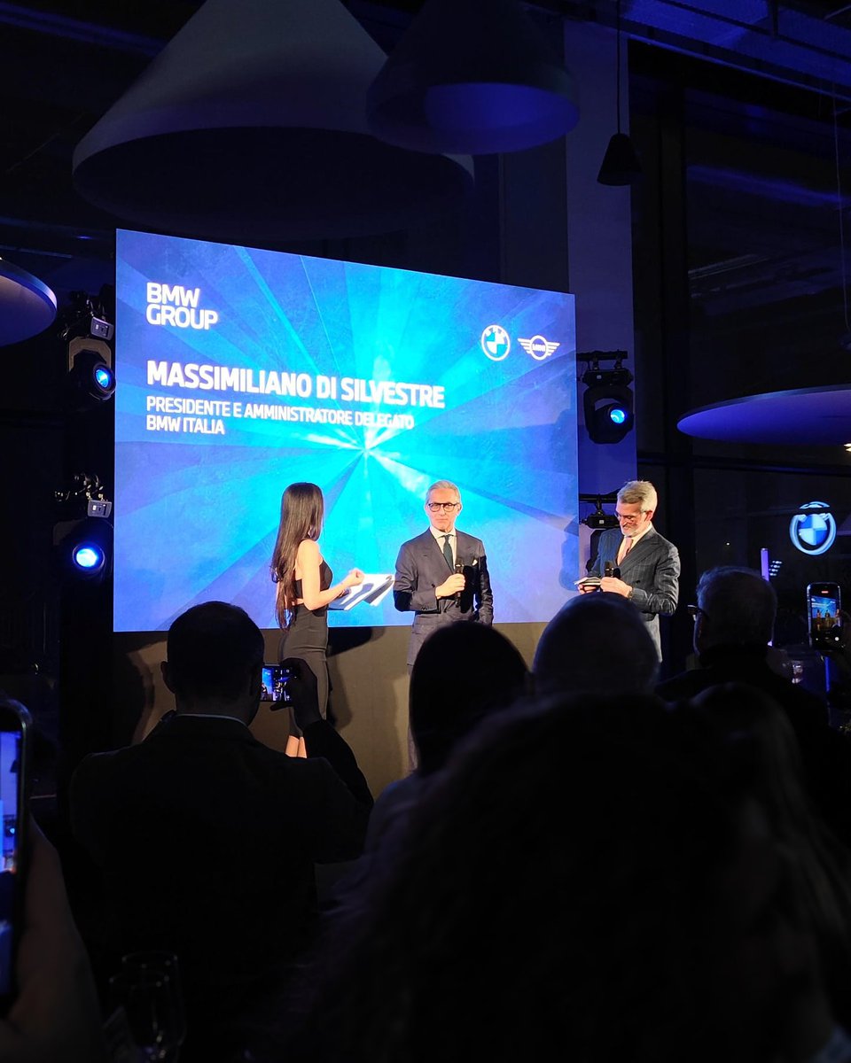 Bymycar party, tutti gli ingredienti per una serata di grande successo. Svelata la sede BYMYcar rinnovata, hub per BMW, MINI e BMW i. Oltre 400 ospiti alla serata-evento con focus su tecnologia, servizi e sostenibilità dove non sono mancati musica dal vivo e cena gourmet 

#BMW