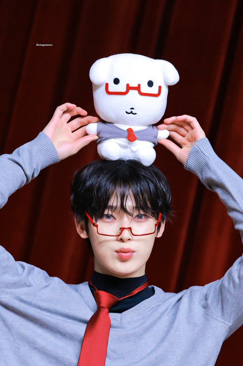 260123
가나디🐶❤️
#김선우 #엔하이픈_선우 #SUNOO #ENHYPEN
<a href="/ENHYPEN_members/">ENHYPEN</a>