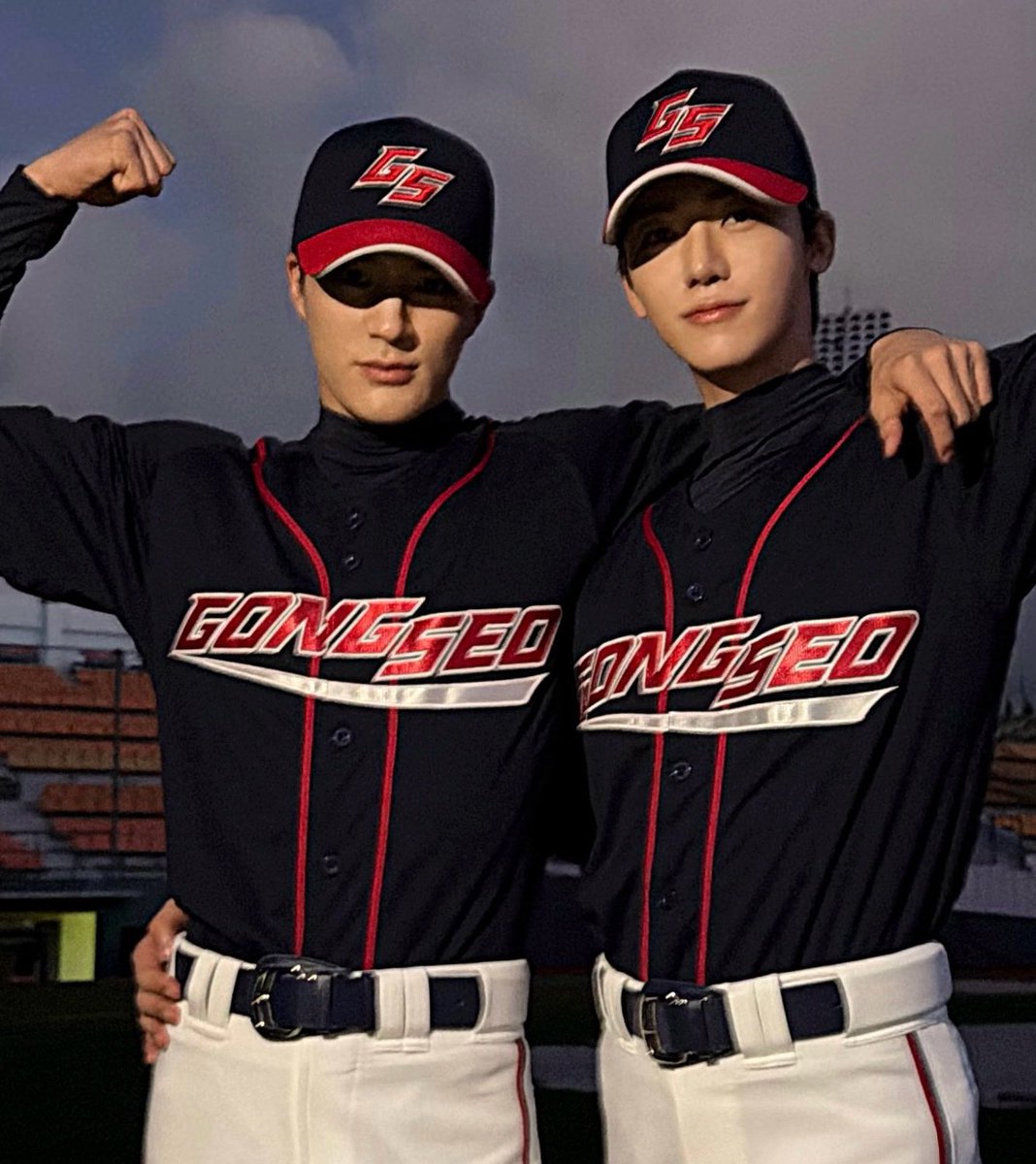 najaemwenny's tweet image. ถ้าใครถามน้องเจนเอวเท่าไหร่ พี่แจมินคงตอบว่าเท่าแขนผมโอบครับ🙂‍↕️