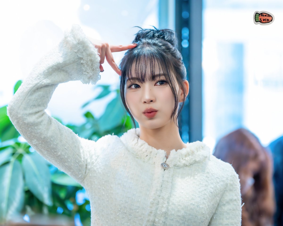 스테이씨 도서관🐰 tweet media