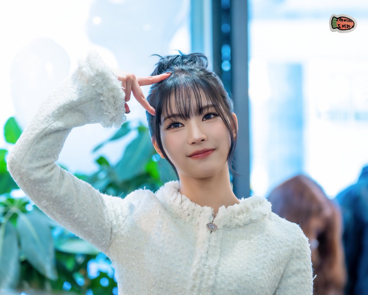 스테이씨 도서관🐰 tweet media