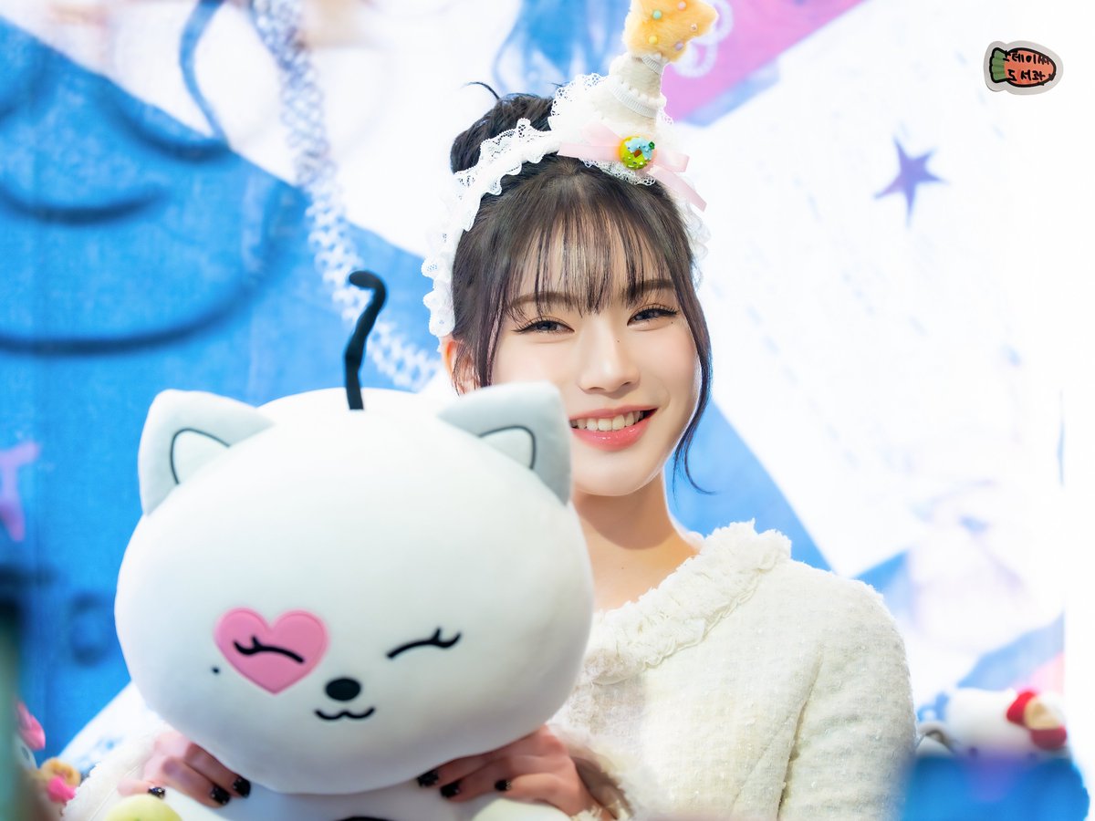 스테이씨 도서관🐰 tweet media