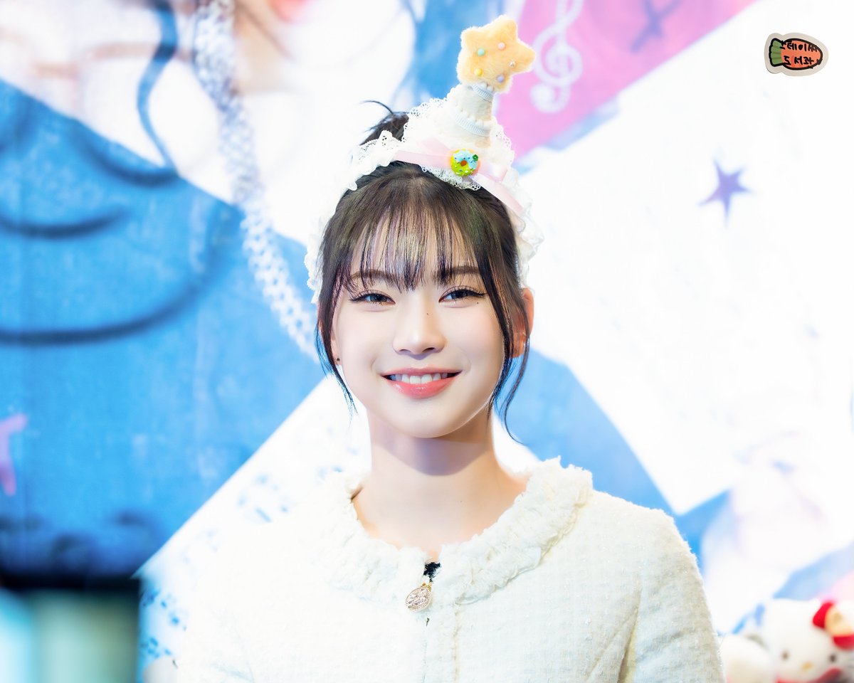 스테이씨 도서관🐰 tweet media