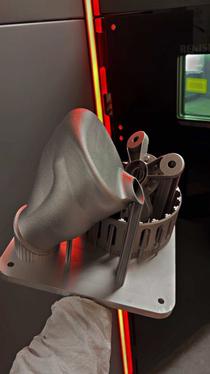 DabsMalone's tweet photo. Aluminum 3D prints off of the Renishaw RenAm 500Q ultra. 

Consistently impressed with this machine.🚀 https://t.co/mBtAii50YR