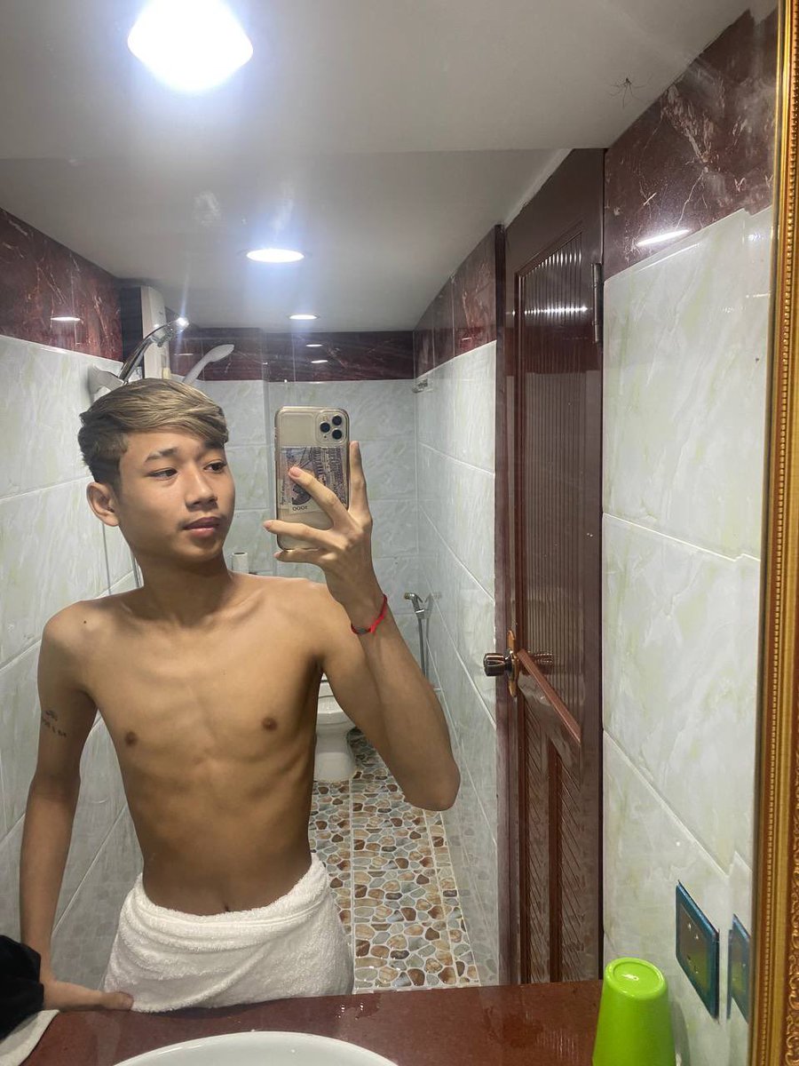 Bro Khmer tweet media