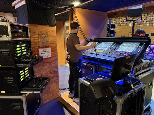 SIR_USA's tweet image. SIR LA provided audio, backline, and tech support at the Disney Concert Hall for two New Year’s Eve shows played by the one and only @theroots. 📸: Ron Pak

#nye #newyearseve #backline #audio #tech #studioinstrumenmtrentals #sirlosangeles #sirla #theroots #disneyconcerthall