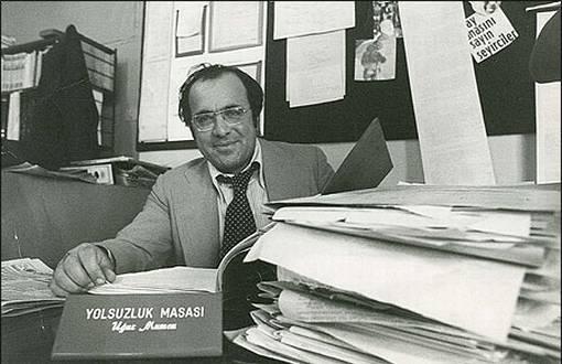 "Ama bir insan kendi ülkesinin devrimcisi olmalı."

Uğur Mumcu şöyle diyor: "Atatürkçülüğü ve milliyetçiliği yadsıyarak solculuk yapma gafletine düşen bir sol, Türkiye'de hiçbir zaman başarılı olamadı, olamaz da..."

Uğur Mumcu, "Yunus Nadi Armağanı, Makale Yarışması Ödülü" alan