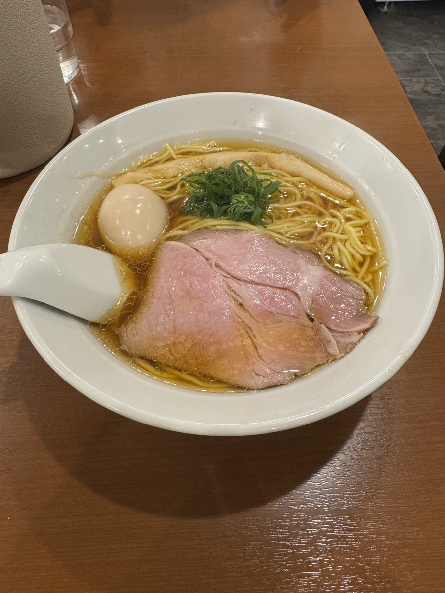 つよしくん <a href="/kntys_bass1120/">かのーつよし</a> サポートしてるナナヲアカリさんを観に東京キネマ倶楽部に行ってきました！
つよぽんのベース最高でした！
ライブもめちゃくちゃ素敵でした！
また観に行きたい！

写真は今年13杯目のラーメンです。

#ナナヲアカリ #赤坂ラーメン2026