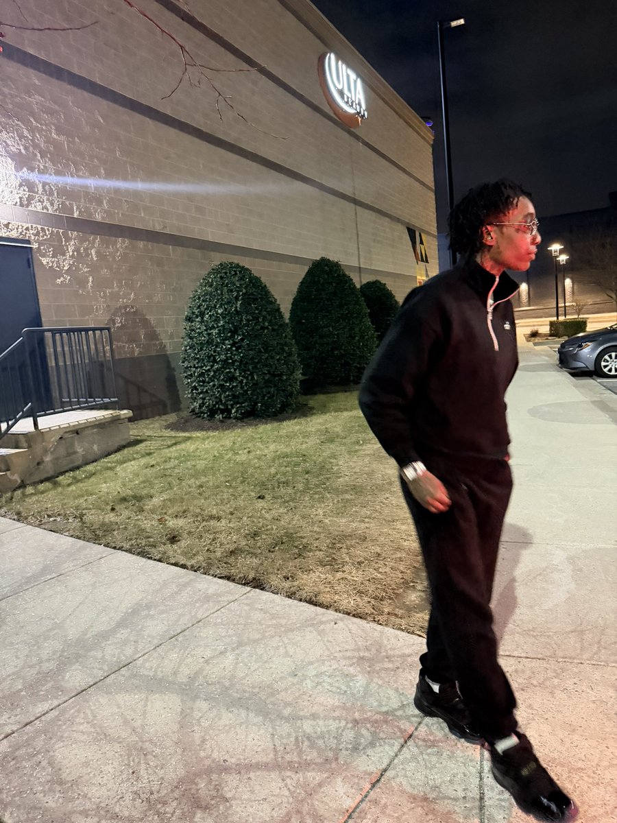 LayWop💰 tweet media