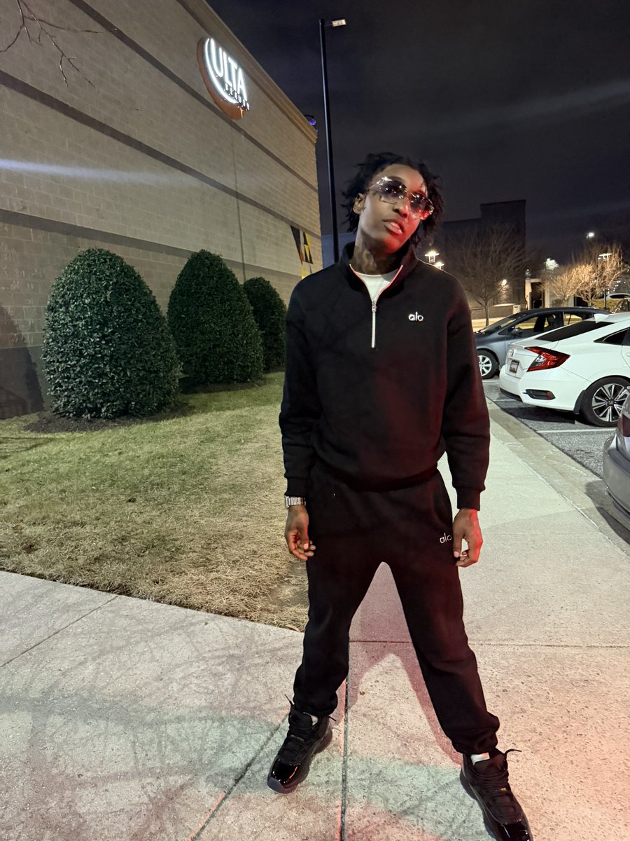 LayWop💰 tweet media