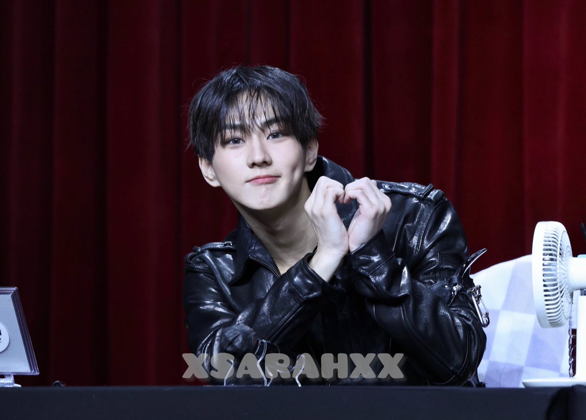 xSarahxx tweet media