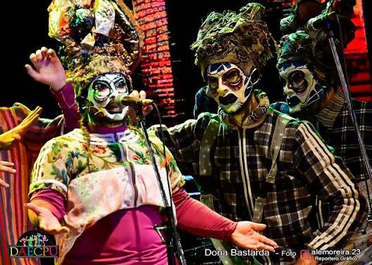 Quedó sin efecto la declaración de no apto para menores de 18 al libreto de Doña Bastarda por parte del Inau. Lo resolvió un equipo designado por la institución para su revaluación. Ya fue notificada la murga en la mañana del viernes 23.