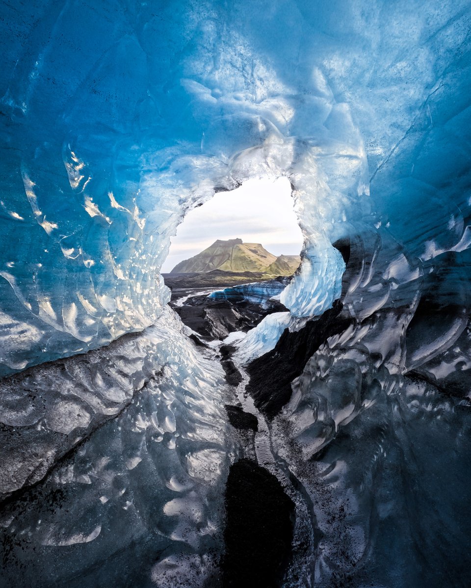 GoPro's tweet image. Photo Dump Friday: H2O in all 3 states 💧

🧊 Kyle Healy
🌊 Dylan Dehaas
🌥️ Dylan Bressart

#GoPro #Travel #Waterfall #Iceland