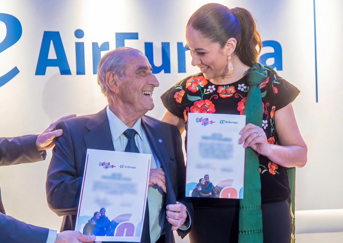 LibiaDennise's tweet image. Hoy damos un paso muy importante para acercar a Guanajuato con el mundo. ✈️🌍
Firmamos un compromiso formal con @AirEuropa para avanzar en la nueva ruta aérea Bajío–Madrid, un proyecto que fortalece nuestra conectividad internacional y abre nuevas oportunidades para el turismo,…
