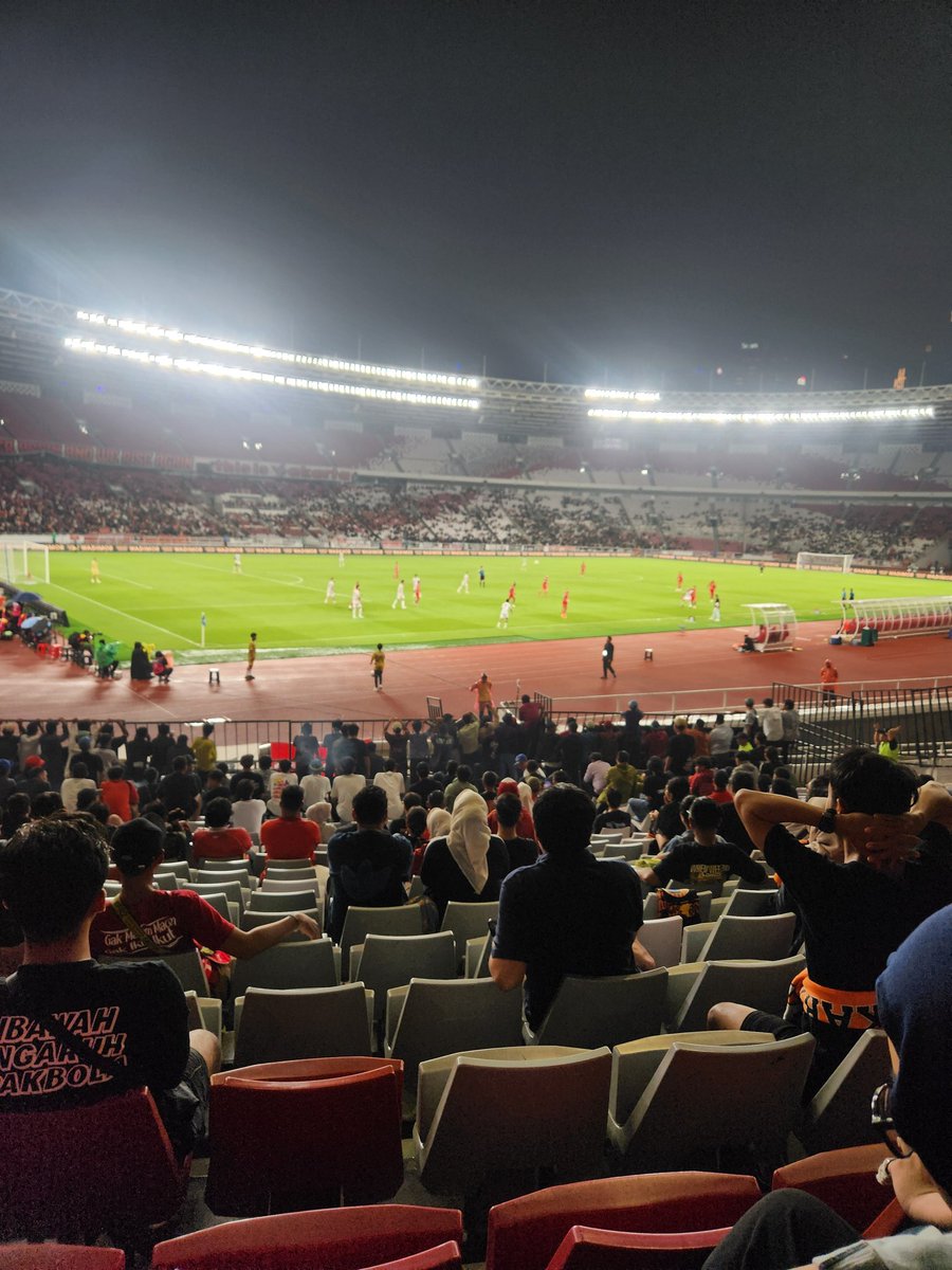 Dua gol cantik dari Gustavo Almeida &amp; Emaxwell Souza membuat Persija kunci kemenangan 2-0 di GBK. 🏟🌧

The best way to starting second round Super League 2025/2026.

ROAAARRRR!! 🐯🔴