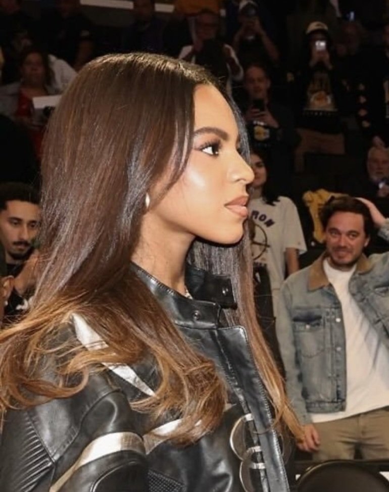 beyoncerelated's tweet photo. https://t.co/JrNmyYa2if