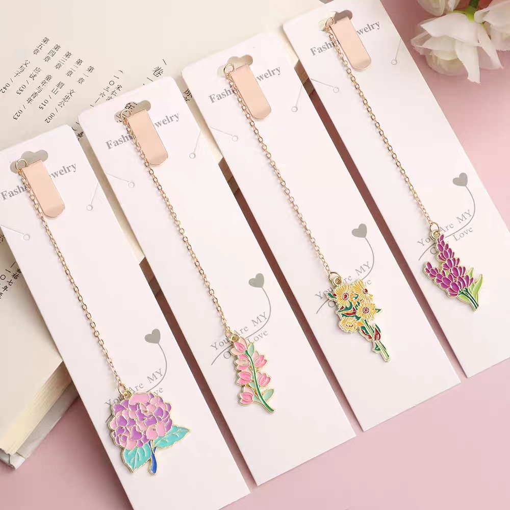 GoButterflyy's tweet photo. OPEN PO BOOKMARK 

💸12.000

✓ inc tax 
✓ est 3-4 Minggu setelah arrived wh ch 
✓ bisa pilih ver ( katalog banyak yah, nanti aku spill di GO)
Dom jakarta barat 

Closed 1 Februari 2026

Wts want to sell open PO bookmark pembatas buku lucu rantai https://t.co/n930ohWI3k