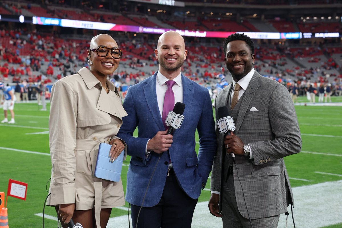 bhofheimer_espn's tweet photo. Another impressive note from our CFP wrap up...

ESPN Digital had a banner night in Miami. Countdown to the National Championship delivered more than 10M YouTube views Monday night, an all-time high. Congrats to @itsthebaldgirl @HDouglas83 &amp; @harrylylesjr. https://t.co/iKnqXGxnlz https://t.co/tgs7J3I3WR