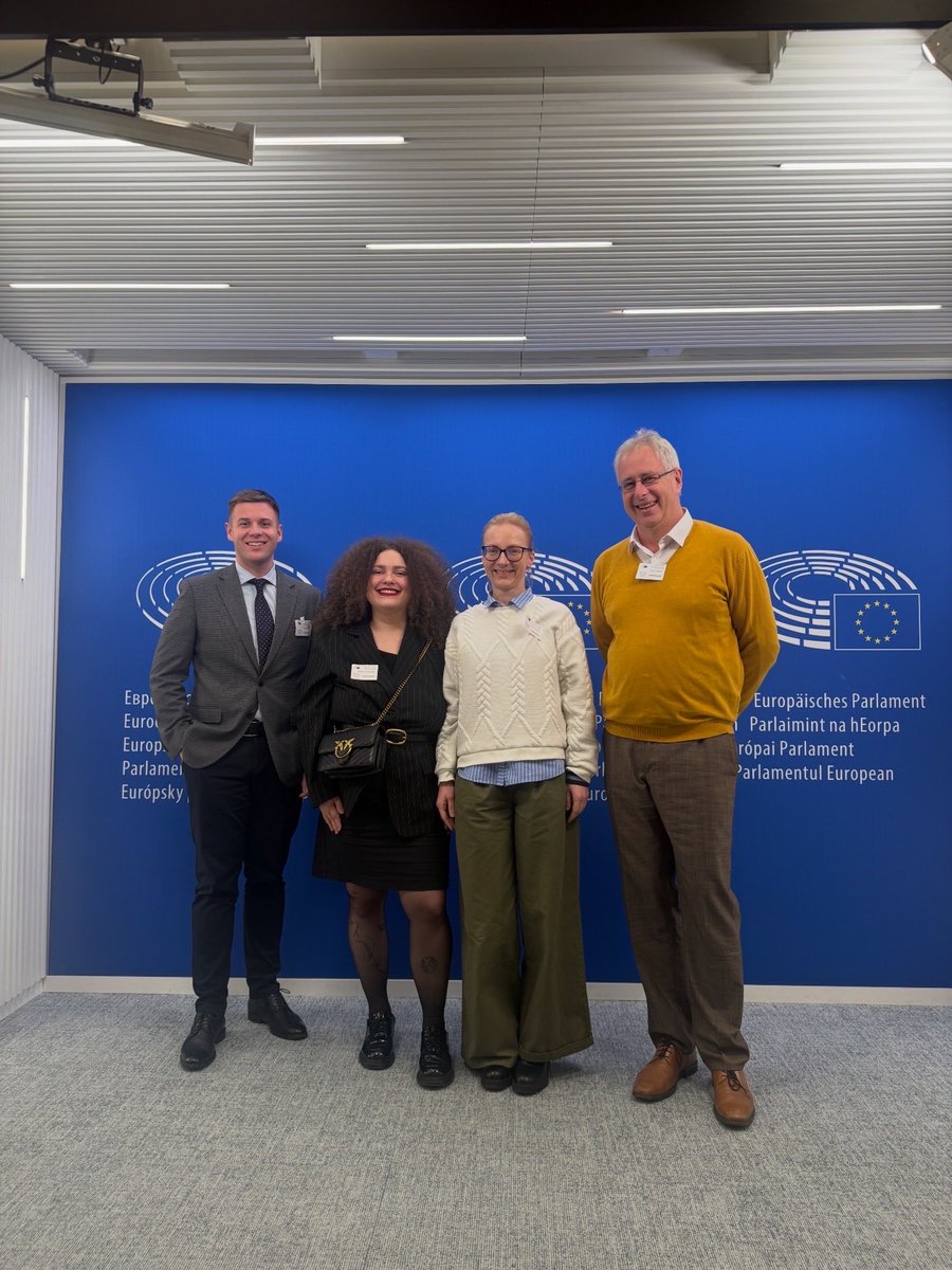 TOPAZcs's tweet image. 🇪🇺 „Evropa 2035: prosazování změn pro příští dekádu“ 
To byl název summitu think-tanků 
EPP Group v Evropském parlamentu, kdy se setkali akademičtí experti s politiky, aby společně řesili, jak má Evropa fungovat v příští dekádě.

Děkujeme EPP Group za organizaci summitu. 🤝