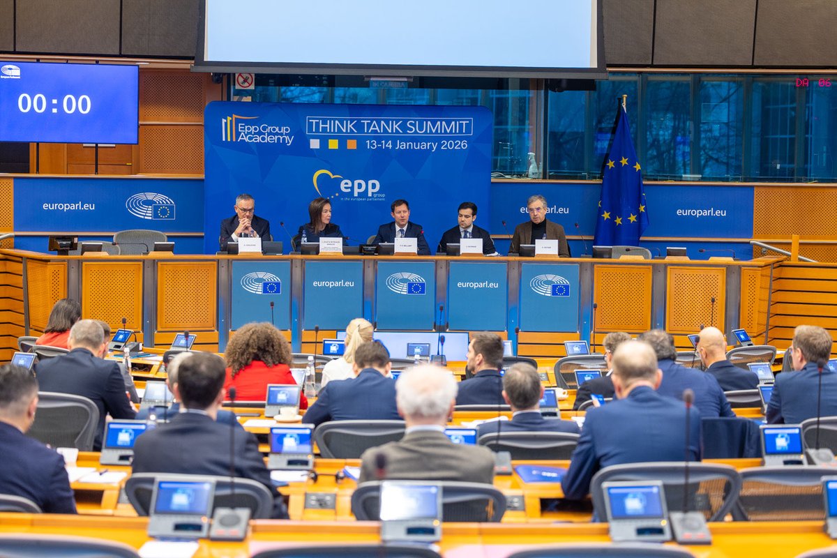 TOPAZcs's tweet image. 🇪🇺 „Evropa 2035: prosazování změn pro příští dekádu“ 
To byl název summitu think-tanků 
EPP Group v Evropském parlamentu, kdy se setkali akademičtí experti s politiky, aby společně řesili, jak má Evropa fungovat v příští dekádě.

Děkujeme EPP Group za organizaci summitu. 🤝