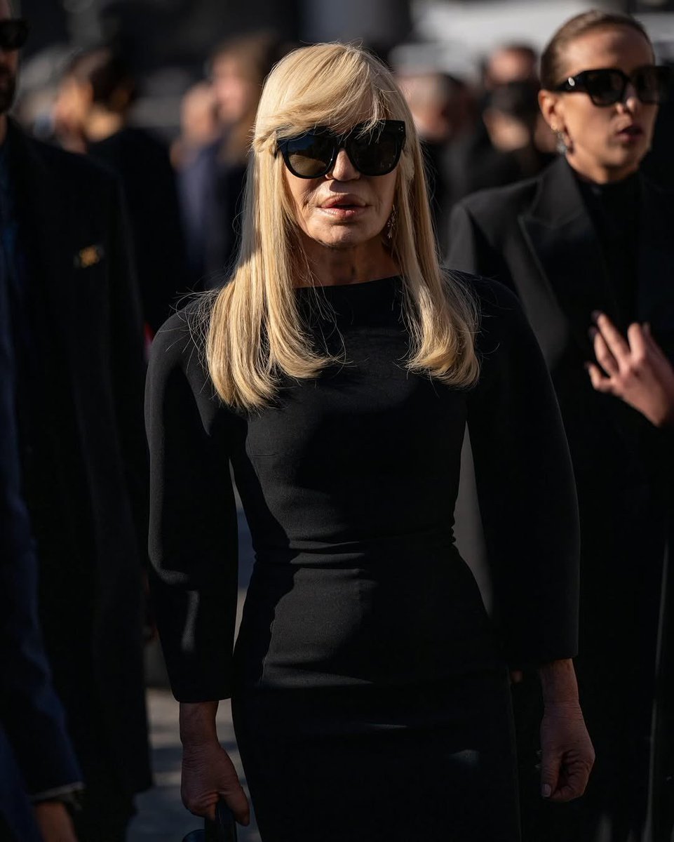 musesarchive's tweet image. The industry paid its respects today in Rome, honoring the legacy of Valentino Garavani🕊️