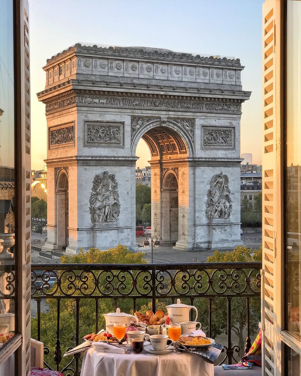 Explore France tweet media