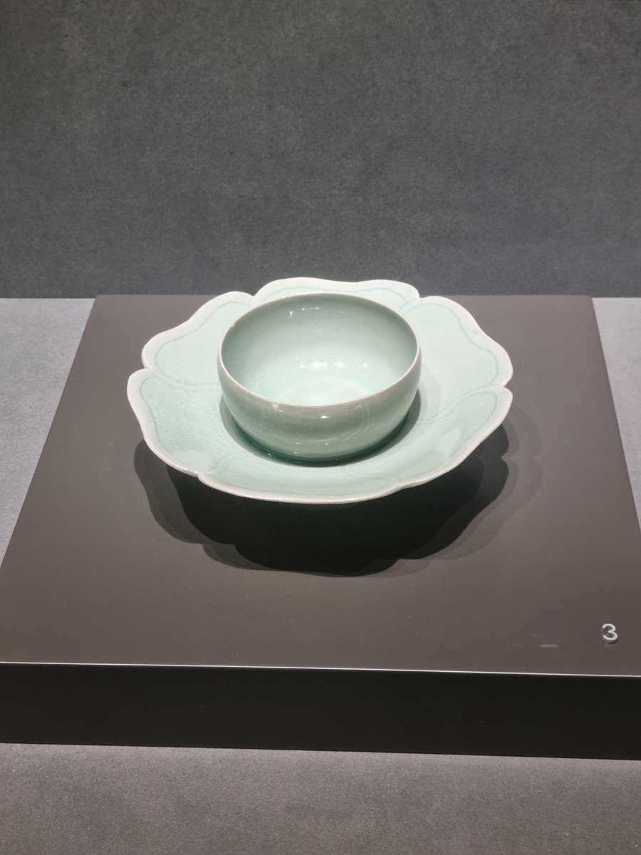 miro_path's tweet image. 안녕하세요! 공계생활이 두려워 미루고 미루다 막차 탑승 직전에 헐레벌떡 뛰어온 신입입니당  

일상 기반으로 굴러가되 제가 관심있는 주제(게임, 재테크, ai, 자기계발, 등등)로 꾸준히 이것저것 시도할 것 같아요 
개인적인 사정으로 히키코모리 생활을 오래한 터라 모르는것, 배워나갈것이 아주…