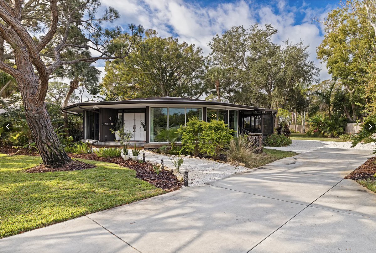 Anthony Close ☀️ tweet media