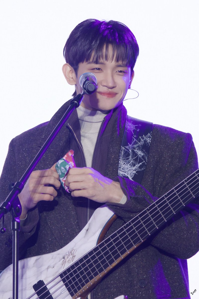 260123 청불페 #조원상

아ㅇ ㅏ .. 눈꼬리에 끼어죽어도 좋아 ...