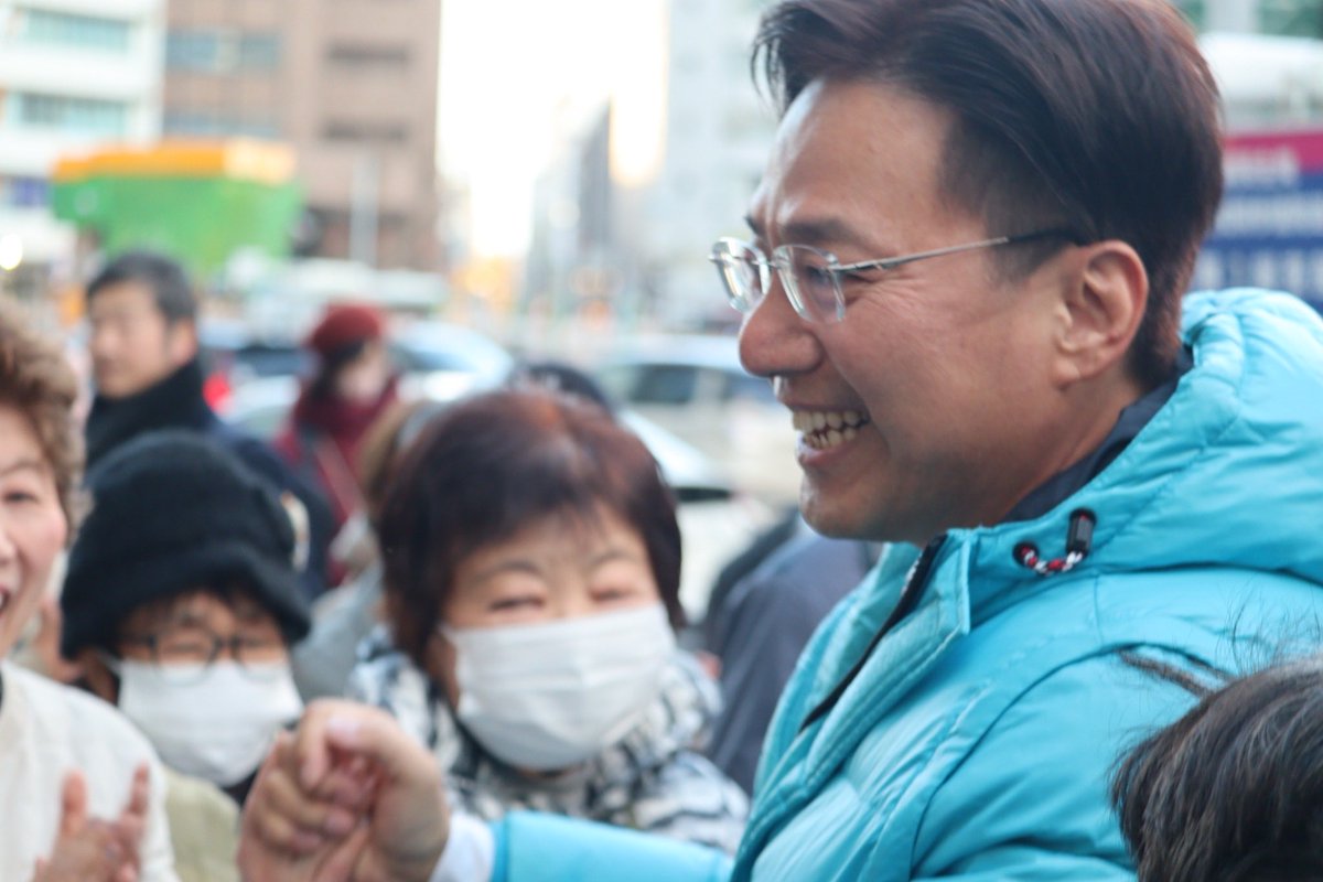 inukaiwan's tweet image. 【中道改革連合が名古屋駅で始動👍】
衆議院が解散し、愛知県の小選挙区・東海ブロック比例区の予定候補が集結しました

私たちが目指す「中道」とは対立から協調、分断から包み込む、人を大切にする政治です

この生活者ファーストの具体的な政策として…