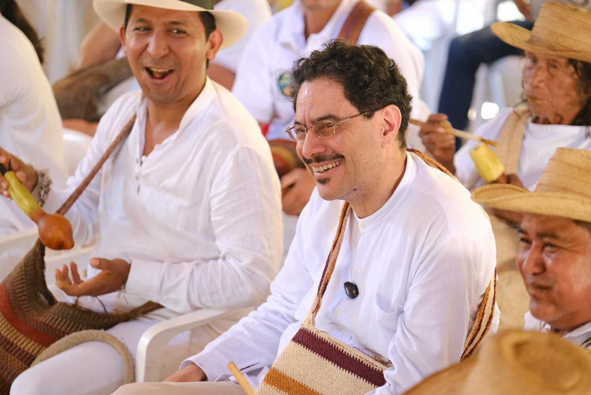 IvanCepedaCast's tweet image. AYER EN LA TARDE ESTUVE CON LOS PUEBLOS KANKUAMO Y WIWA, Y SUS AUTORIDADES. APRENDIENDO DE SU SABIDURÍA: GOBERNAR CON LA NATURALEZA. 

Participé en una ceremonia de protección espiritual junto a las autoridades ancestrales de los pueblos Kankuamo y Wiwa. Escuché sus palabras…