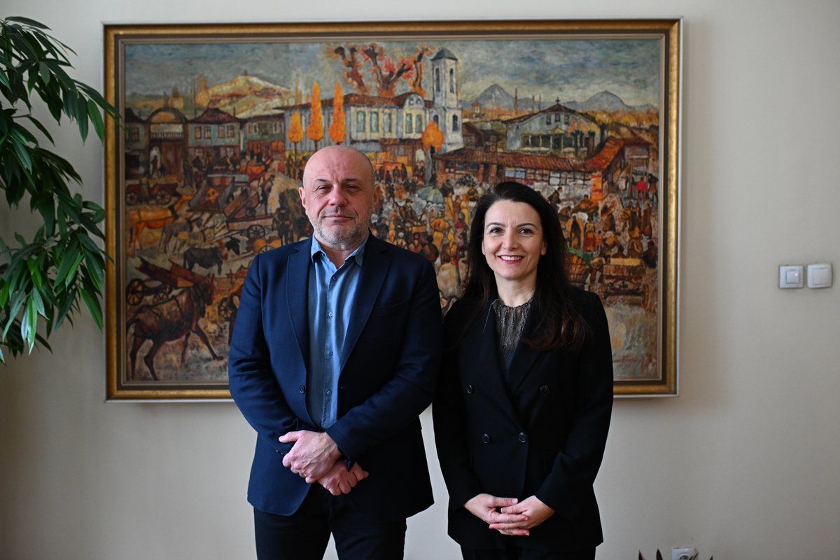 R_DeDominicis's tweet photo. Grateful for the strong partnership between UNICEF and the @GovBulgaria. Through childcare reform, ensuring access to inclusive education, and piloting the #EUChildGuarantee, Bulgaria continues to advance progress for children. Together, we remain committed to ensuring every child thrives.
@MFABulgaria 
@min_mlsp