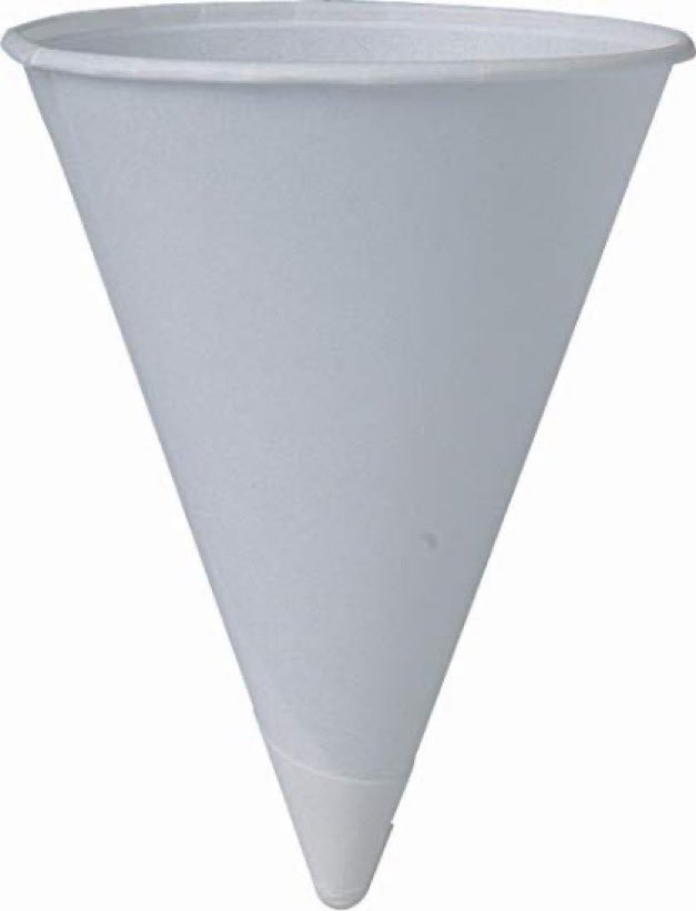 wydmara's tweet image. Which one is better? 
A plastic cup of water Or a paper cone of water?