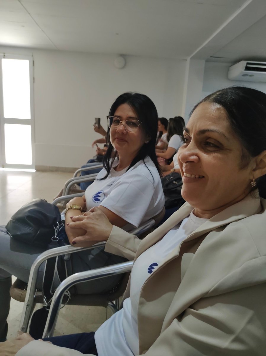 Inicia el Balance del Departamento Comercial #EtecsaLasTunas con la felicitación a todos los trabajadores de la actividad comercial por ser merecedores del Segundo Lugar en la emulación nacional 💪🎉🥳 <a href="/taniavel76/">Tania Velazquez</a> <a href="/ErlinRondon/">Erlin Rondón</a> <a href="/NelsonFR71/">Nelson Francisco Reyes González</a> <a href="/YelinReyes/">Yelin Reyes Rivas</a>